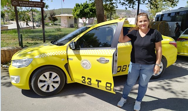 Silifkeli kadın taksici Döndü Temizer, ilgi odağı oldu