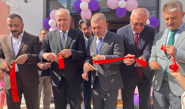 Sincan'da 'Menekşe kreşi' açıldı