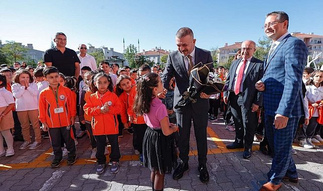 Sincan'da yeni eğitim ve öğretim yılının ilk ders zili çaldı