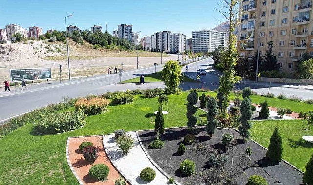 Sonbaharda yeşilin her tonu Talas'ta