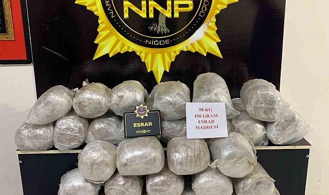 Şüphe üzerine durdurulan tırda 58 kilo uyuşturucu ele geçirildi