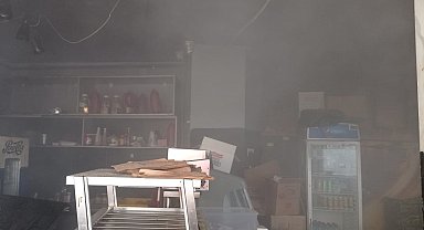 Tarsus'ta kafede çıkan yangın maddi hasara neden oldu