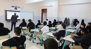 TDV, eğitim yardımlarında deprem bölgesine öncelik veriyor
