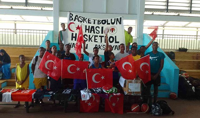 Türk bayrakları Hasketbol SK sayesinde Şeyseller'de dalgalandı