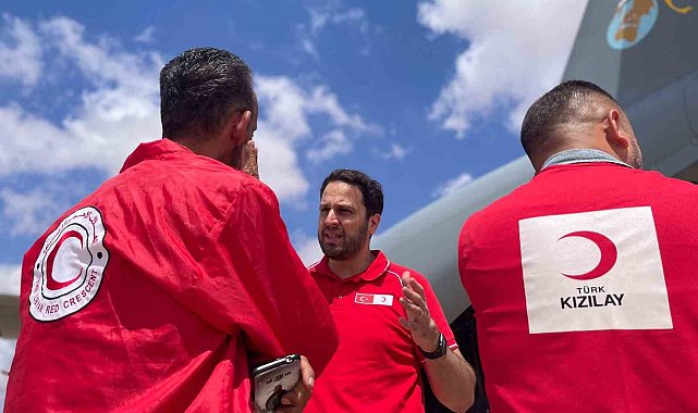 Türk Kızılay ekibi Libya'daki selzedelere yardım için bölgeye ulaştı