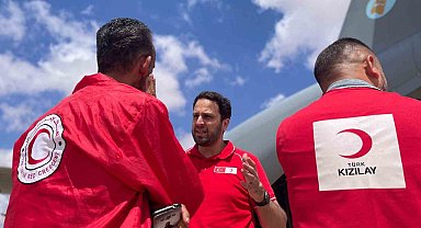 Türk Kızılay ekibi Libya'daki selzedelere yardım için bölgeye ulaştı