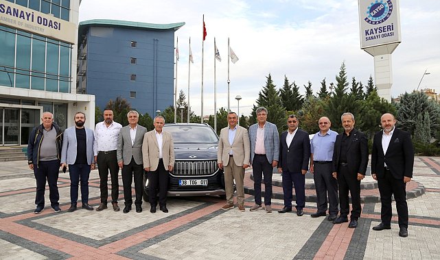 Türkiye'nin ilk yerli otomobili Togg, KAYSO'ya teslim edildi