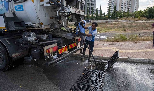 Yağmursuyu timleri şiddetli yağış ile birlikte teyakkuza geçti