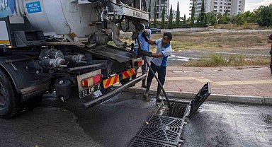 Yağmursuyu timleri şiddetli yağış ile birlikte teyakkuza geçti
