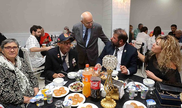 Yenimahalle'de gaziler bir araya geldi