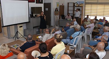 Yenişehir emekli evi üyelerine, Dünya Alzheimer Günü'nde farkındalık etkinliği düzenlendi