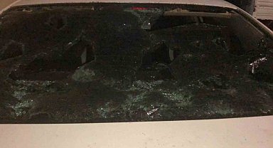 Yumurta büyüklüğünde yağan dolu ilçeyi felç etti