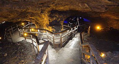 285 metre uzunluğunda 3 kattan oluşuyor: Tarihi Sulu Mağara ziyaretçilerini ağırlıyor