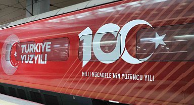29 Ekim Cumhuriyet Bayramı'na özel olarak kaplanan 100. yıl treni İstanbul'a hareket etti