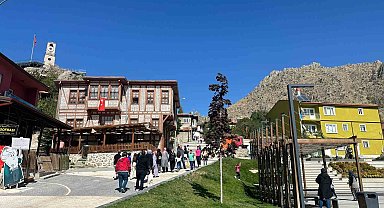 'Bozkırın incisi' Sivrihisar'a ziyaretçi akını
