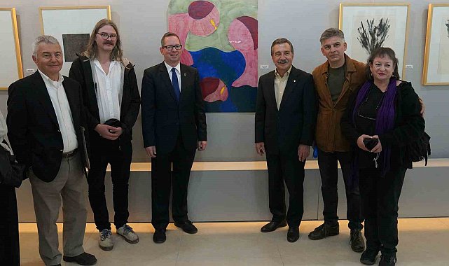 'Doğu'ya Kervan' sergisi açıldı