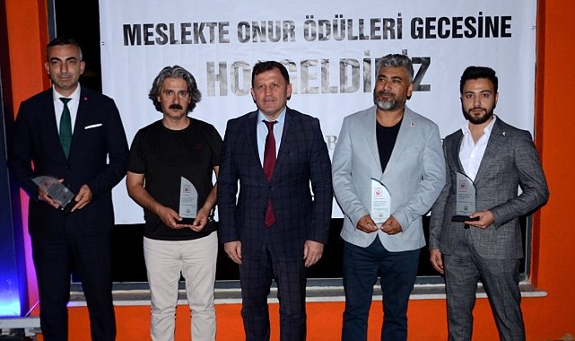 AGSYD'de onur ödülleri sahipleri ile buluştu
