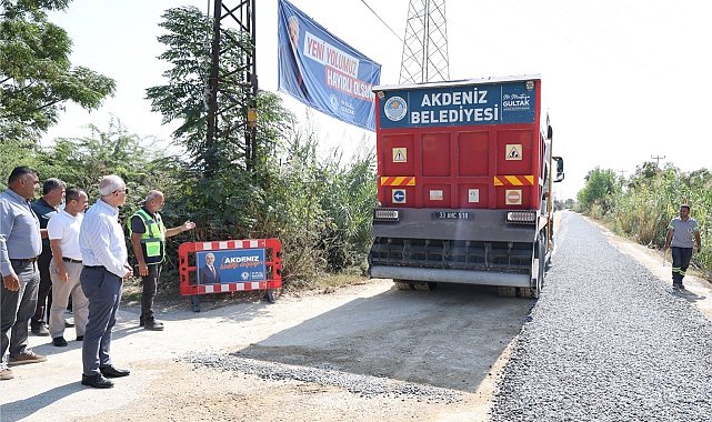 Akdeniz'de bahçe ve sera yolları soğuk asfalt ile kaplanıyor