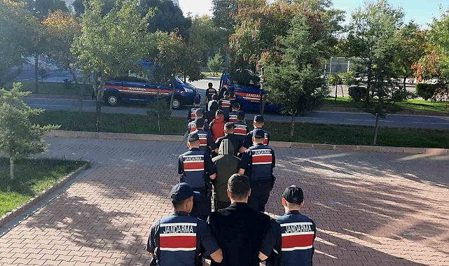 Aksaray'da uyuşturucu tacirlerine operasyon: 3 tutuklama