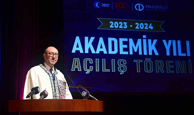 Anadolu Üniversitesi Akademik Performans Ödülleri sahiplerini buldu