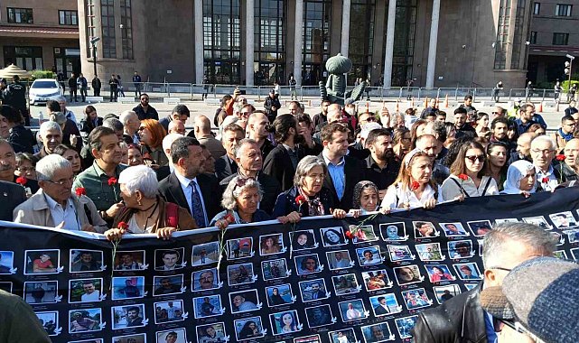 Ankara Garı saldırısında hayatını kaybedenler 8. yılında törenle anıldı
