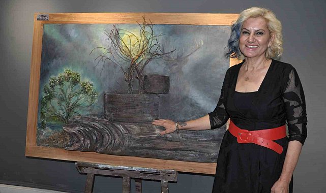 Atık malzemeleri sanat eserine dönüştürdü