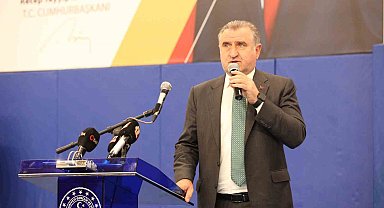 Bakan Bak: "Sokaktan alıp getirdiğimiz her çocuk uyuşturucudan uzaklaştırdığımız çocuklar"