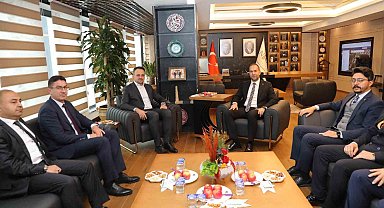 Bakan Yardımcısı Eminoğlu'ndan Niğde Belediyesi'ne ziyaret