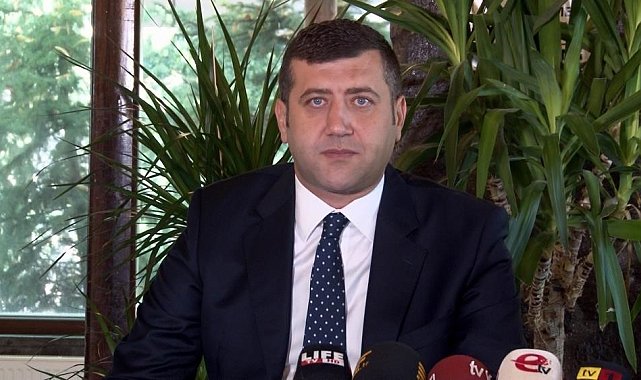 Baki Ersoy'dan seyyar satıcıya destek