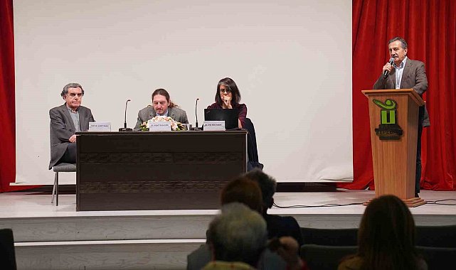 Başkan Ataç: "Cumhuriyeti kimseye kaptırmayacağız"