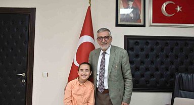 Başkan Bozkurt'a minik misafir