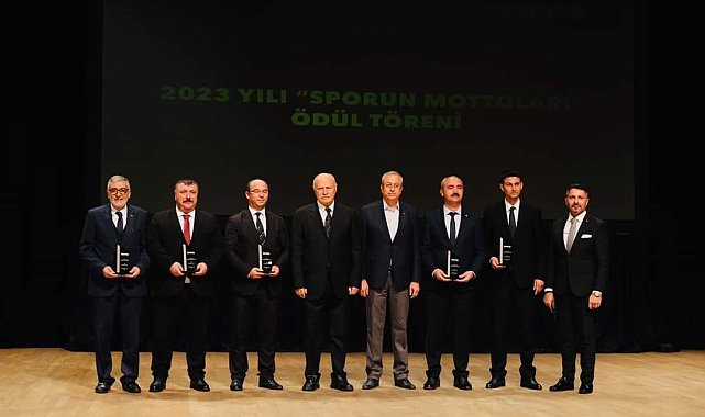 Başkan Bozkurt'a Yılın Spor Dostu ödülü