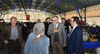 Başkan Bozkurt'tan pazar ziyareti