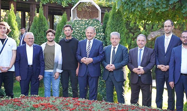 Başkan Büyükkılıç, Bakan Özhaseki'ye Projeler Hakkında Bilgi Verdi