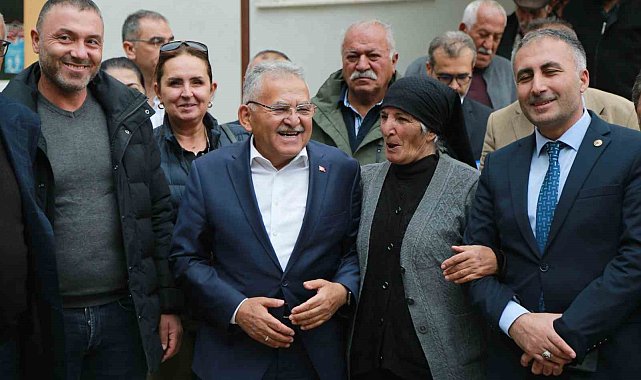 Başkan Büyükkılıç, depremden zarar gören Sarız'ın yanında