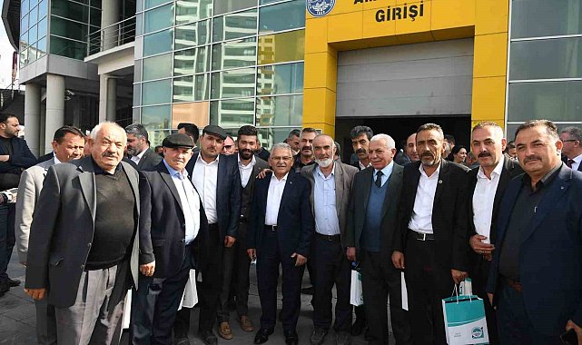 Başkan Büyükkılıç'tan muhtarlara: "Canlarımız, sesimiz, temsilcilerimizsiniz"