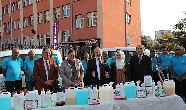 Başkan Çolakbayrakdar, "Rutinin dışında çevreye ve insana fark katacak hizmetler yapıyoruz"