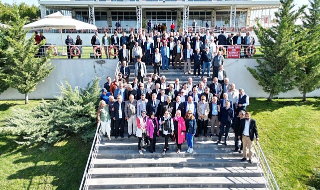 Başkan Çolakbayrakdar, "Şehrimiz ve milletimiz için hizmet ediyoruz"