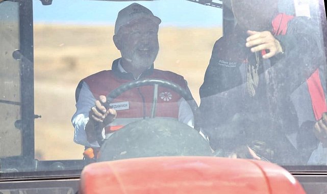 Başkan Çolakbayrakdar: "Türkiye Yüzyılı'nda çiftçilerimizi geleceğe taşıyacak projeler üretiyoruz"