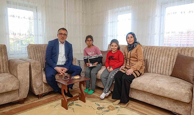 Başkan Savran ev ziyaretlerine devam ediyor