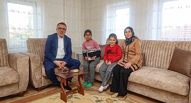 Başkan Savran ev ziyaretlerine devam ediyor