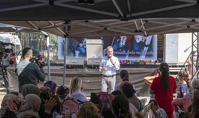 Başkan Seçer, 'Evimiz Atölye Projesi'nde eğitim alan kadın ve çocuklarla buluştu