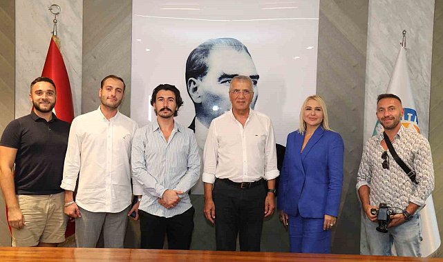 Başkan Tarhan, Mezitli'yi yabancı yatırımcılara anlattı