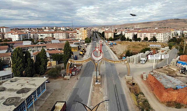 Bu ilçede yaşayanlar iki adımla il değiştiriyor
