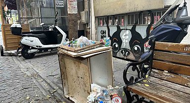 Bu uyarı da çöplere engel olamadı