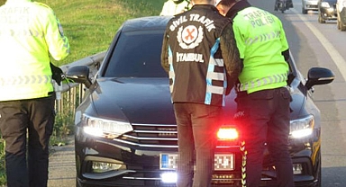 Çakarlı araçların cezası 4 bin TL'ye çıkıyor! Bakanlık harekete geçiyor... Trafikten men edilecek