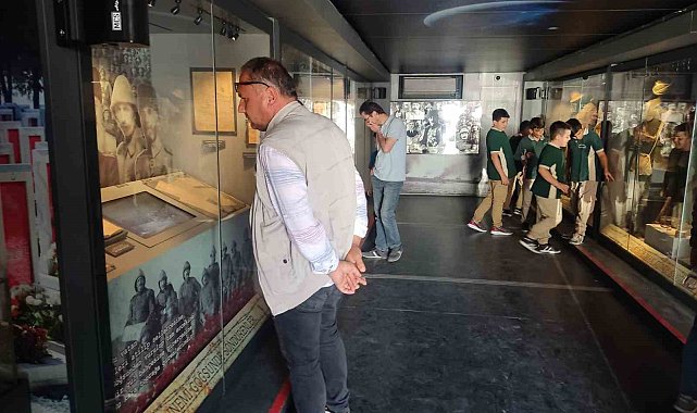 Çanakkale'deki kahramanlıklar bu tırda anlatılıyor