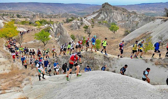 Cappadocia Ultra Trail dünyasının en iddialı isimleri Kapadokya'da koşacak