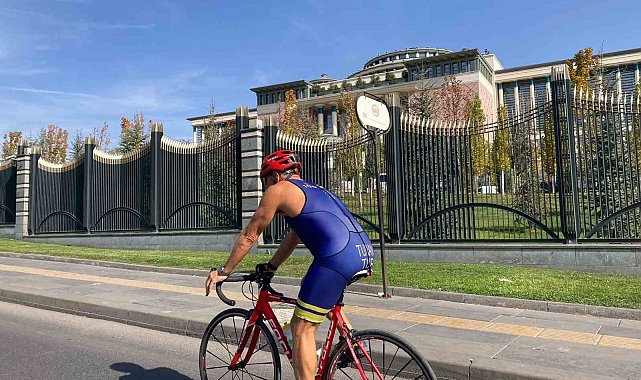Cumhuriyetin 100. yılına özel 2 bin 23 kilometre yüzdü