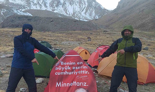 Cumhuriyetin 100. yılında Erciyes Dağı zirve tırmanışı yapıldı